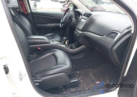 2015 Dodge Journey Crossroad z USA, uszkodzony, nr VIN 3C4PDCGB3FT713482